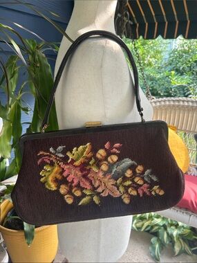 Vintage Brown Floral Leaf & Acorn Needlepoint Handbag